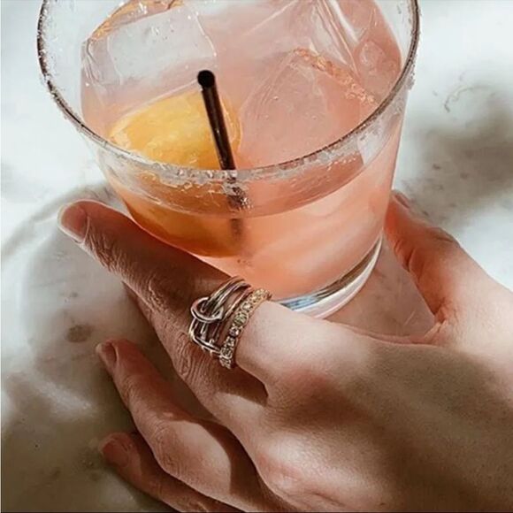 #34 Gold or Silver Ring - Picture 4 of 8